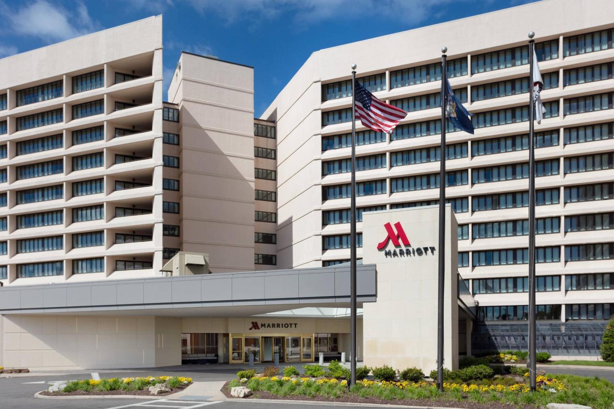 Long Island Marriott Hotel Uniondale Esterno foto