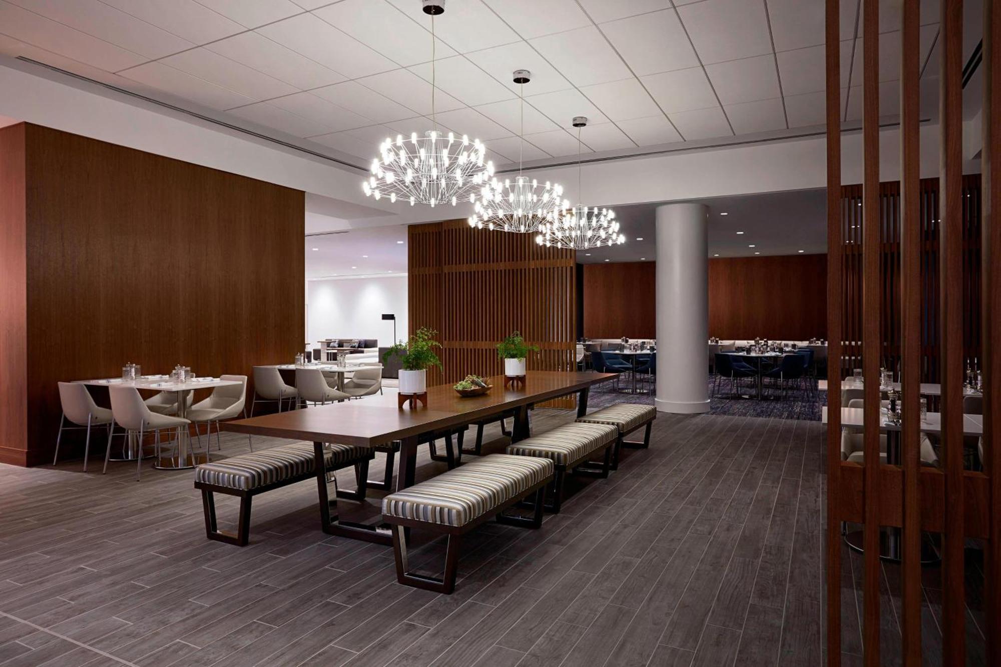 Long Island Marriott Hotel Uniondale Esterno foto