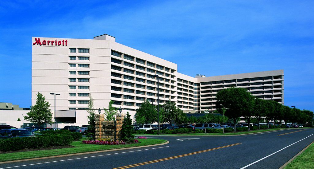 Long Island Marriott Hotel Uniondale Esterno foto